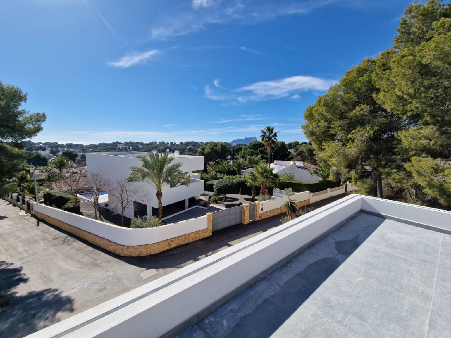 4 bedroom Villa for sale in Moraira with pool garage - € 1,750,000 (Ref: 9041872)