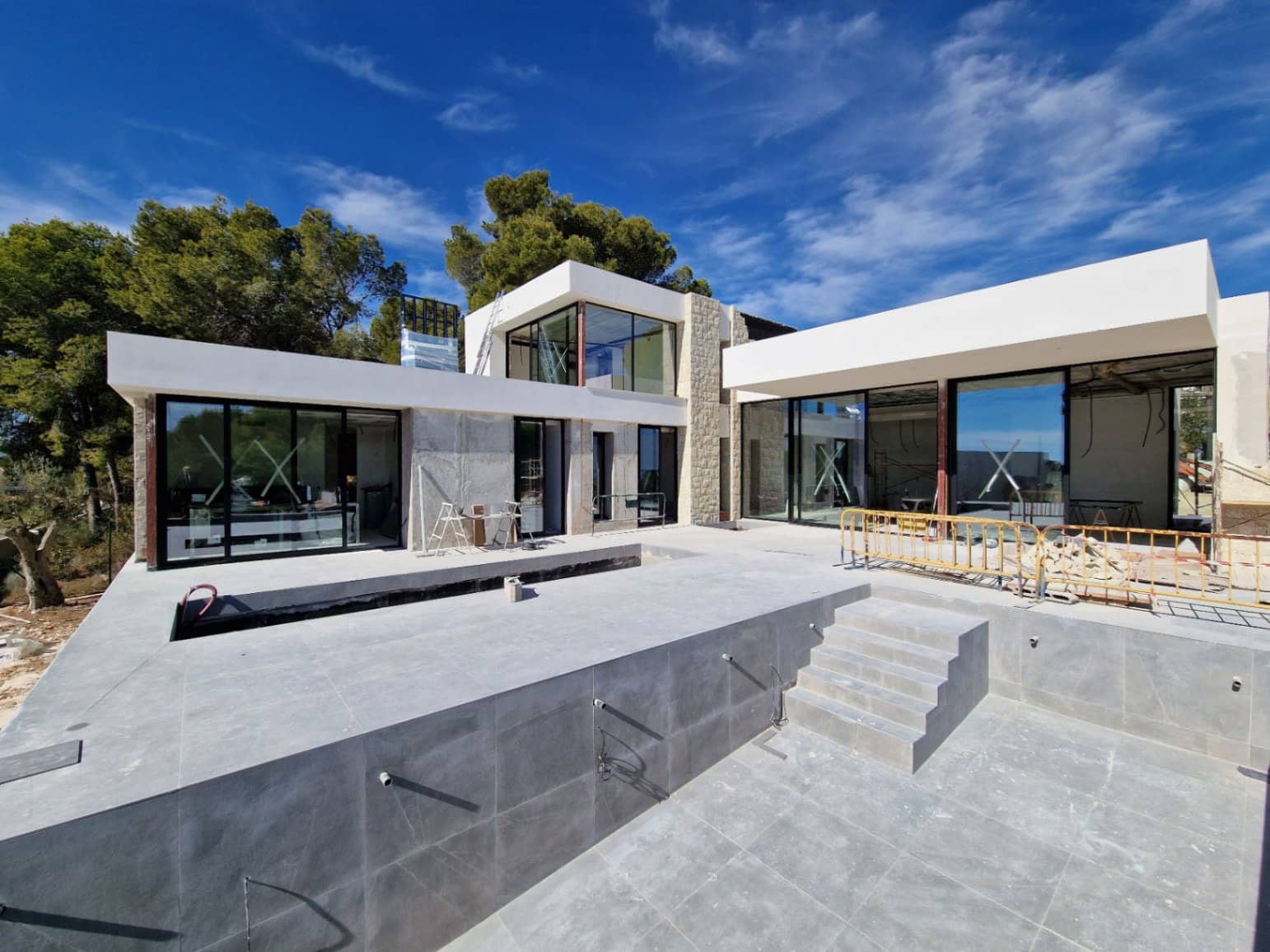 4 bedroom Villa for sale in Moraira with pool garage - € 1,750,000 (Ref: 9041872)