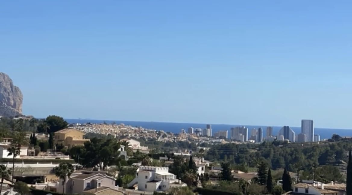 3 bedroom Villa for sale in Calpe / Calp with pool garage - € 1,345,000 (Ref: 9060172)