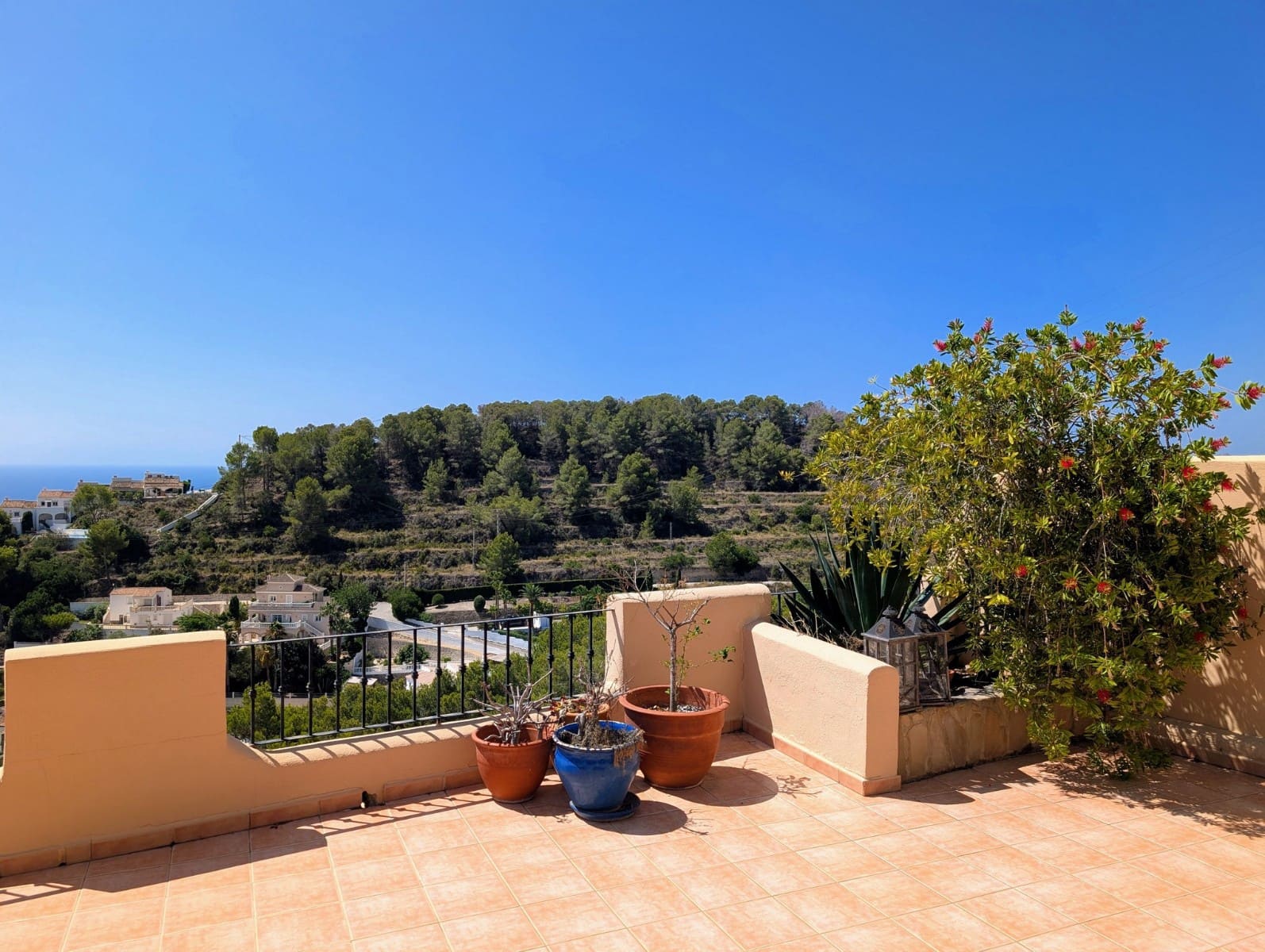 4 soveværelse Semi-Rækkehus til salg i Moraira med swimmingpool - € 445.000 (Ref: 9184982)