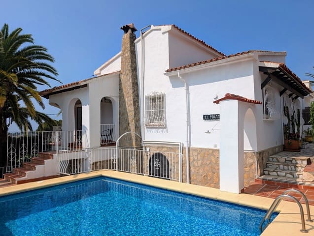 3 soveværelse Semi-Rækkehus til salg i Moraira, Teulada-Moraira med swimmingpool - € 535.000 (Ref: 9184986)