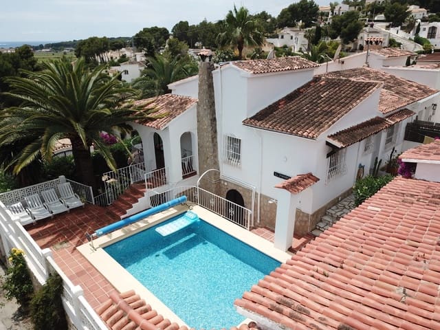 3 soveværelse Semi-Rækkehus til salg i Moraira, Teulada-Moraira med swimmingpool - € 535.000 (Ref: 9184986)