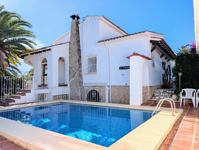 3 bedroom Semi-detached Villa for sale in Moraira, Teulada-Moraira with pool - € 535,000 (Ref: 9184986)