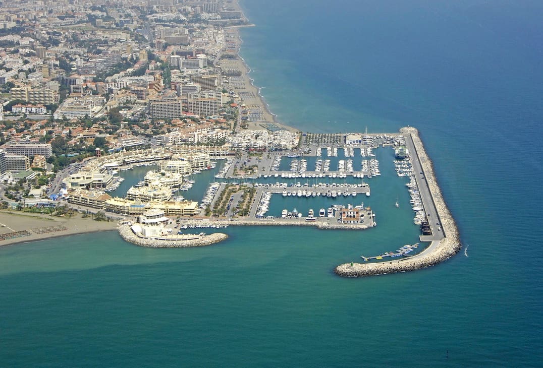 5 slaapkamer Villa te koop in Marbella met zwembad garage - € 6.100.000 (Ref: 9460734)