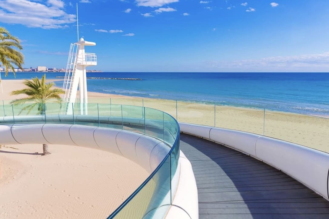 3 slaapkamer Villa te koop in Alicante stad met zwembad garage - € 456.000 (Ref: 9467651)