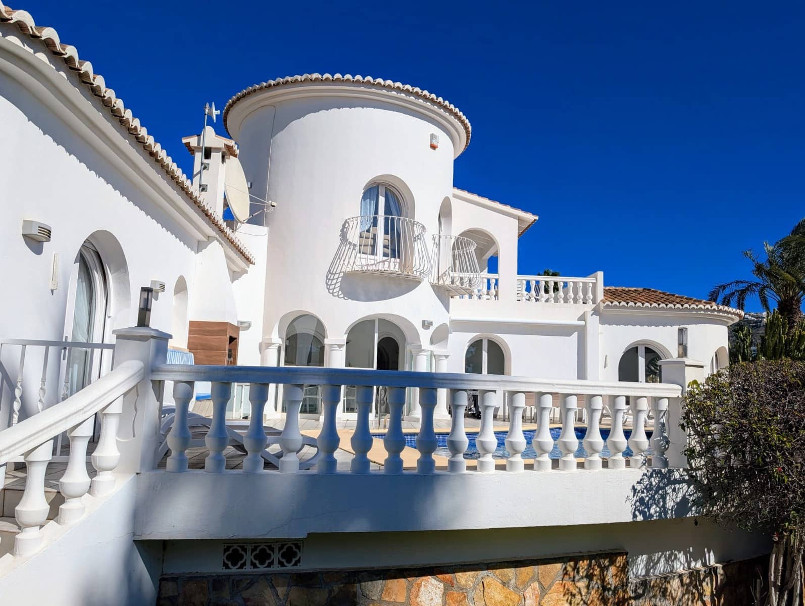 3 soveværelse Villa til salg i Moraira med swimmingpool - € 1.100.000 (Ref: 9972499)