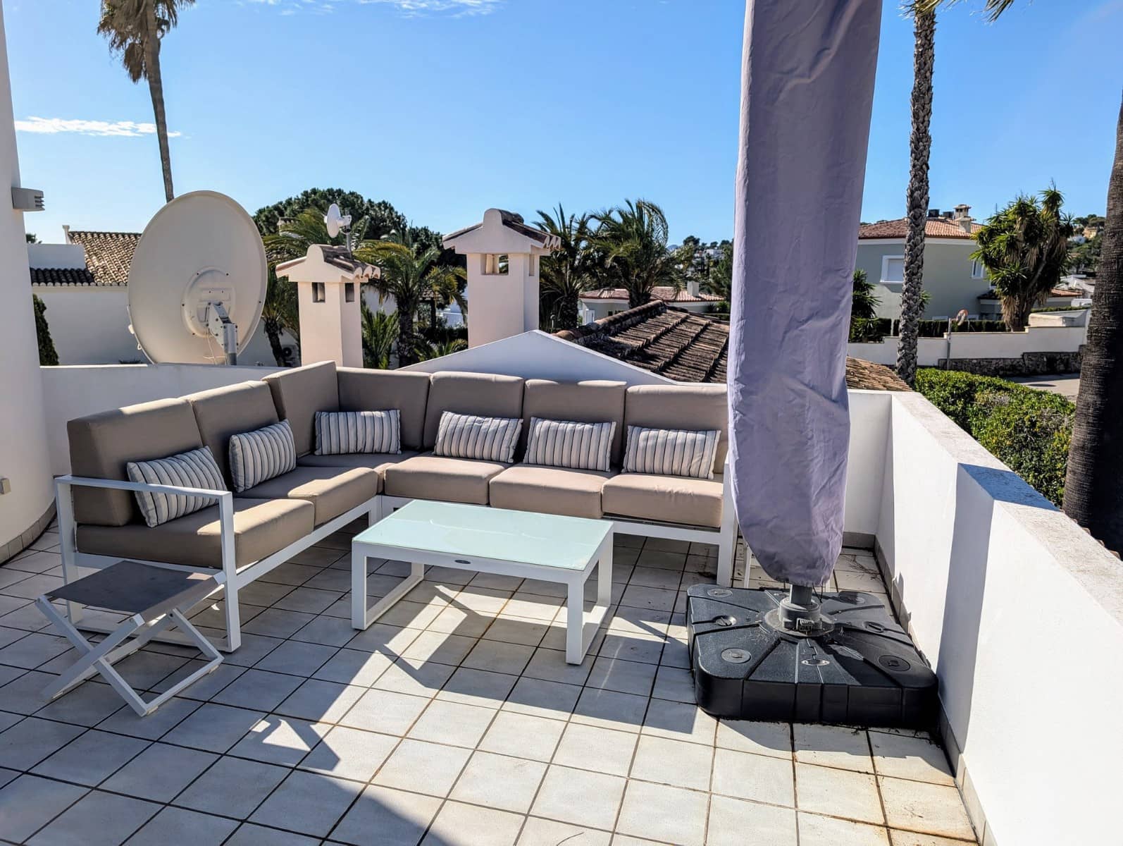 3 soveværelse Villa til salg i Moraira med swimmingpool - € 1.100.000 (Ref: 9972499)