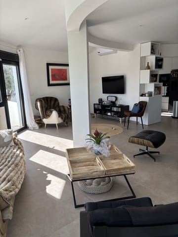 Chalet de 2 habitaciones en Dénia en venta con piscina garaje - 699.000 € (Ref: 9972503)