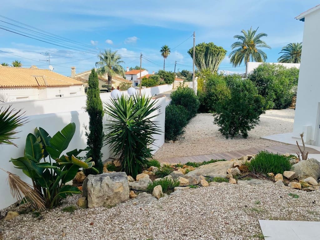 2 sovrum Villa till salu i Denia med pool garage - 699 000 € (Ref: 9972503)