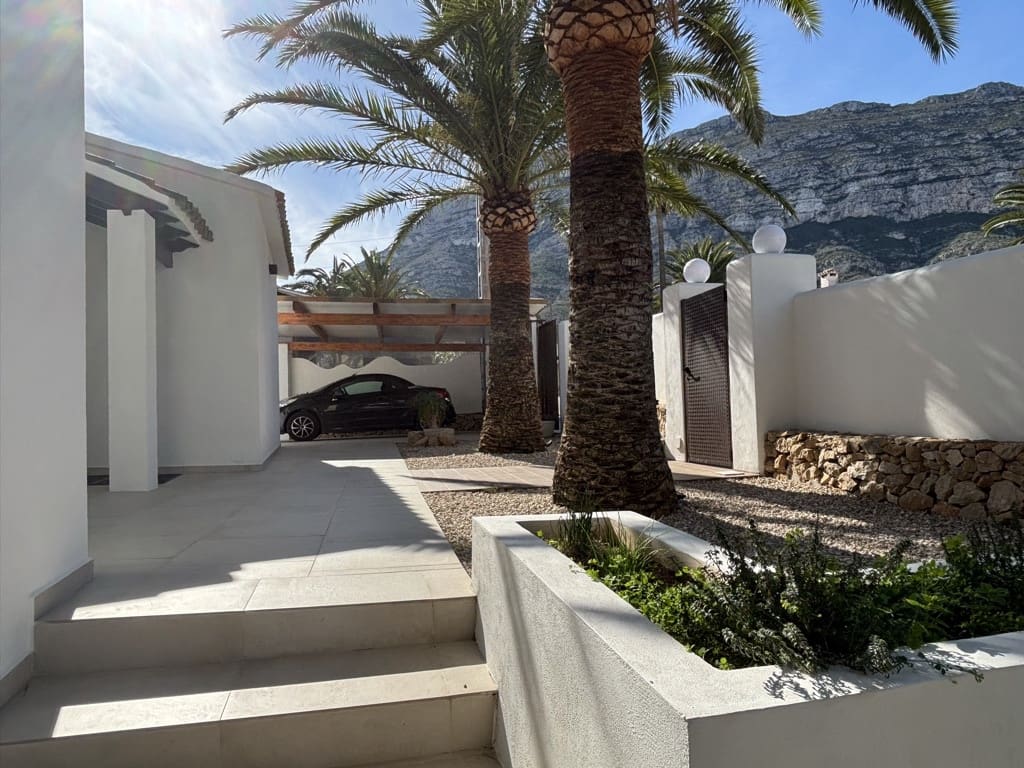2 sovrum Villa till salu i Denia med pool garage - 699 000 € (Ref: 9972503)
