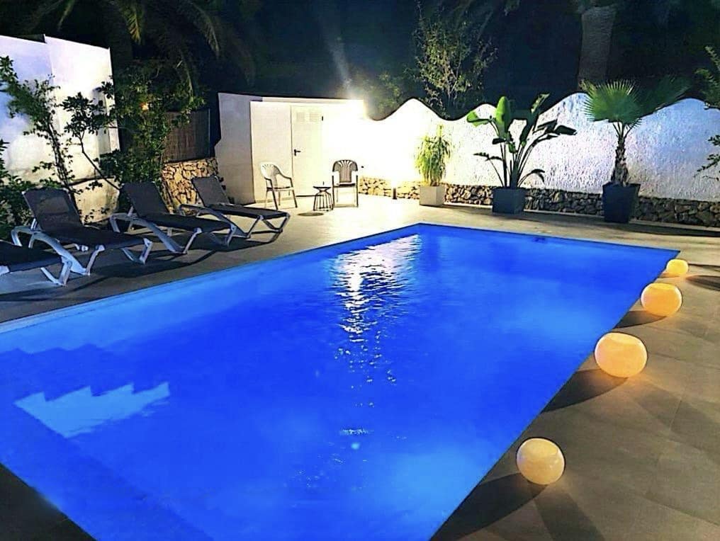 2 sovrum Villa till salu i Denia med pool garage - 699 000 € (Ref: 9972503)