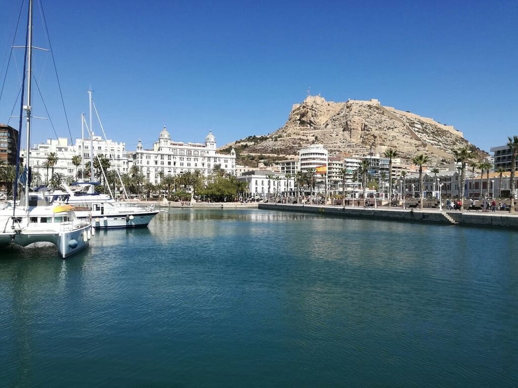 2 chambre Appartement à vendre à Alicante ville - 225 000 € (Ref: 9972506)