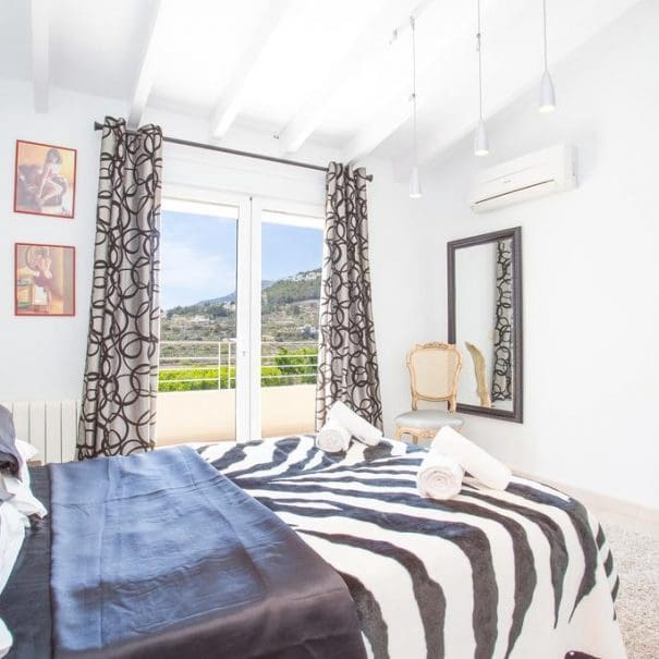 4 chambre Villa/Maison à vendre à Calpe / Calp avec piscine garage - 2 250 000 € (Ref: 9972508)