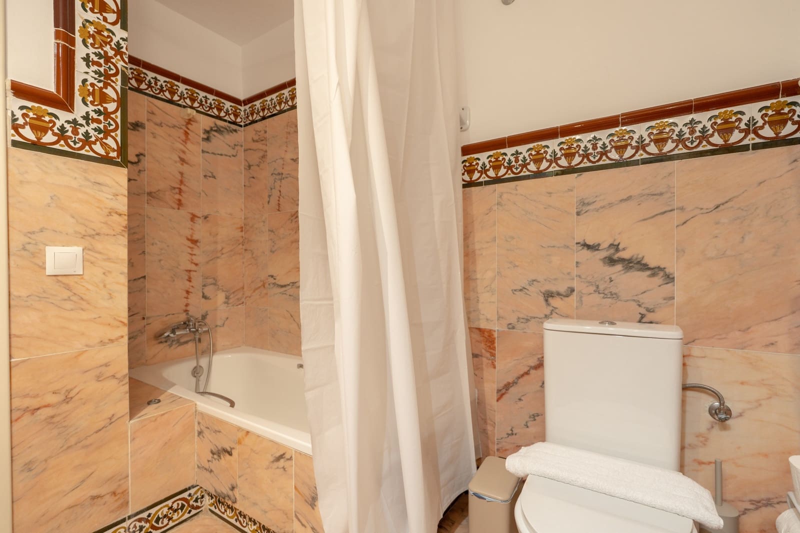 2 bedroom Apartment for sale in Mijas Costa with pool - € 395,000 (Ref: 10020666)