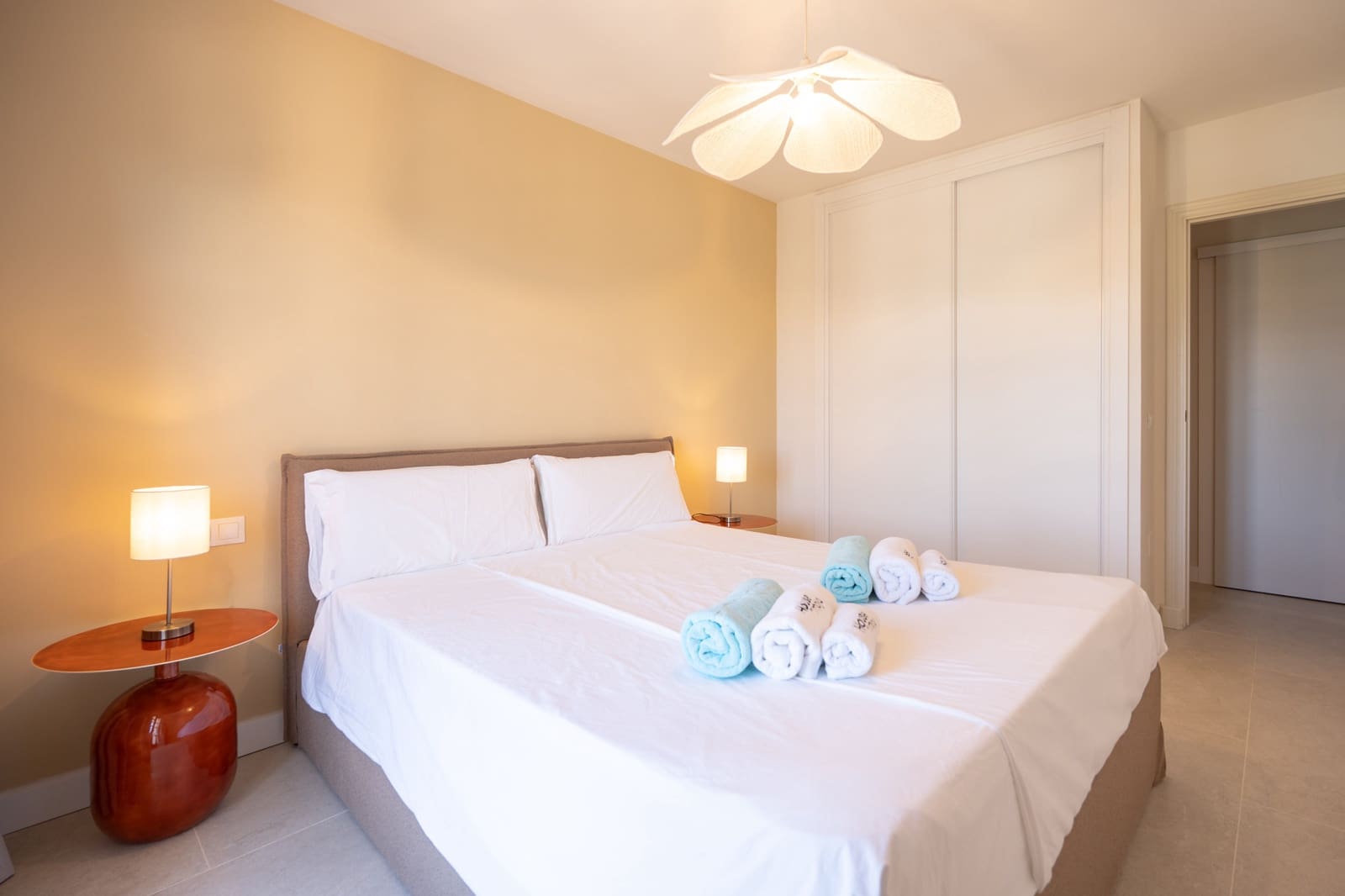 2 bedroom Apartment for sale in Mijas Costa with pool - € 395,000 (Ref: 10020666)