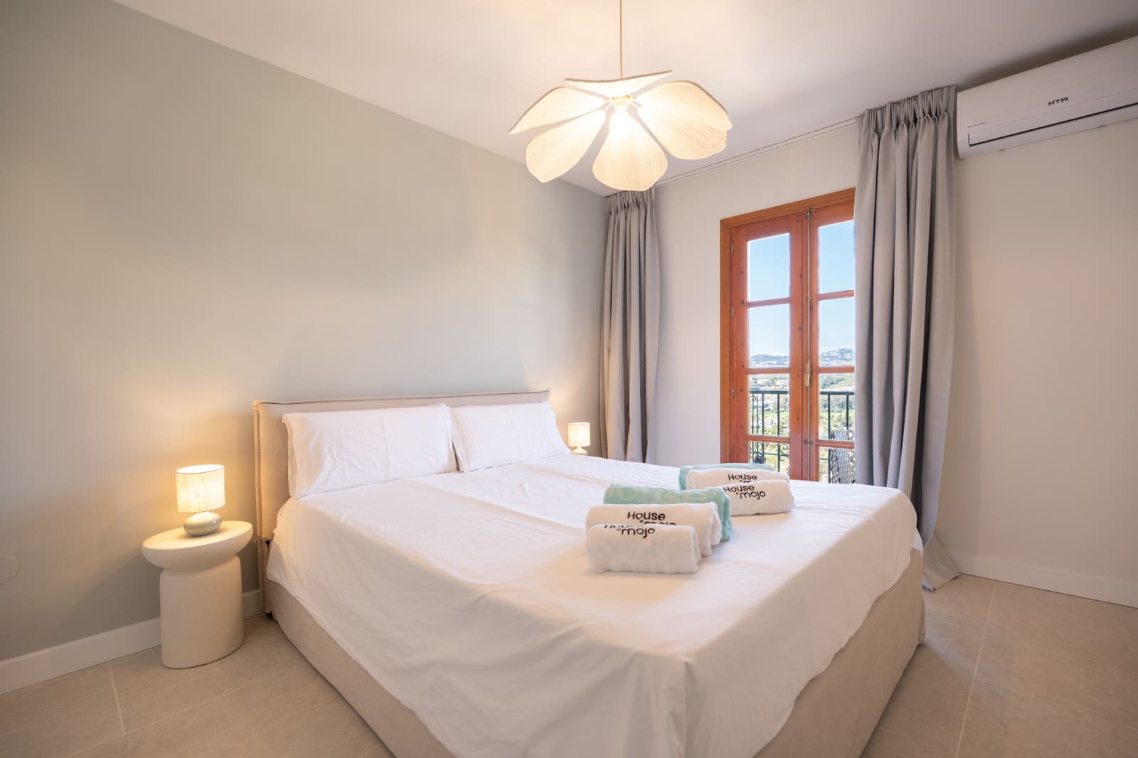 2 bedroom Apartment for sale in Mijas Costa with pool - € 395,000 (Ref: 10020666)