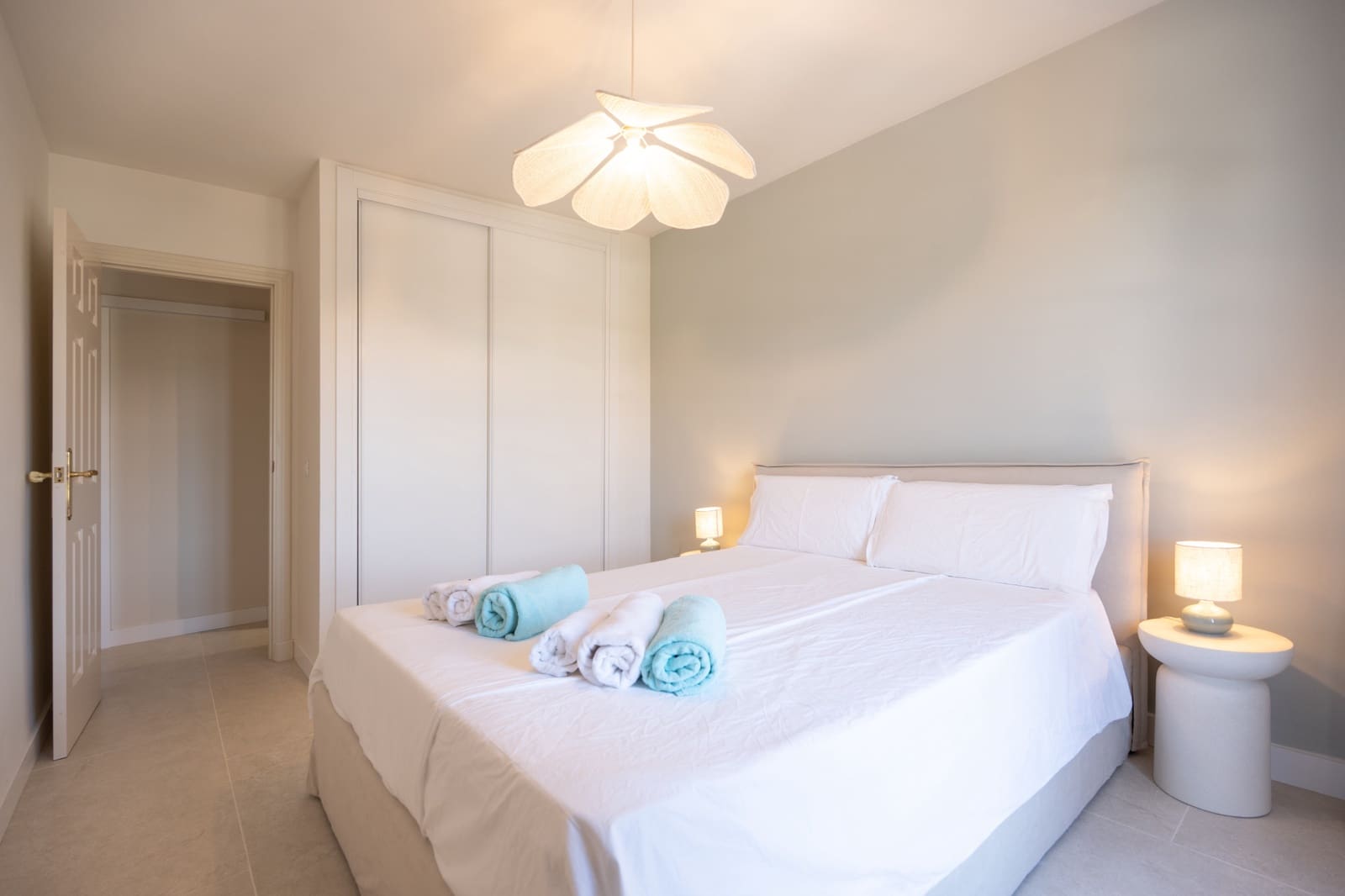 2 bedroom Apartment for sale in Mijas Costa with pool - € 395,000 (Ref: 10020666)