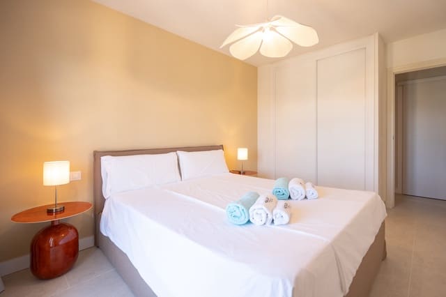 2 bedroom Apartment for sale in Mijas Costa, Mijas with pool - € 395,000 (Ref: 10020666)