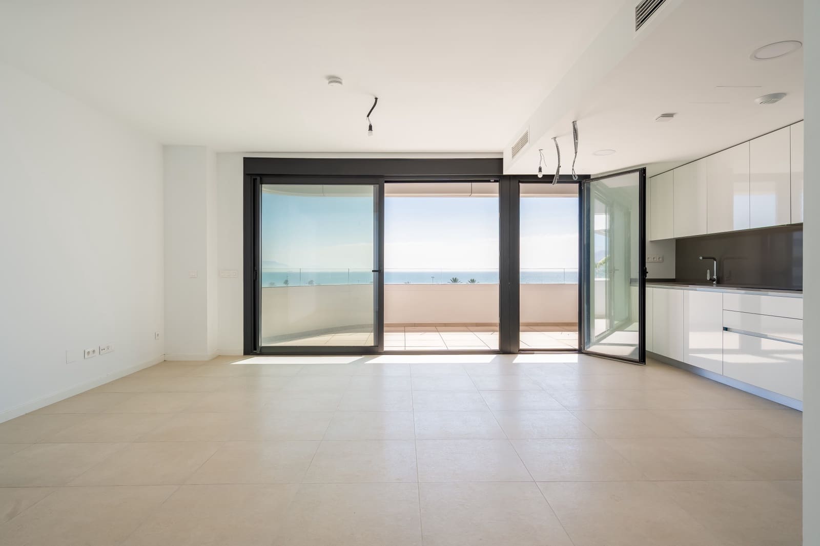 3 soverom Leilighet til salgs i Torremolinos med svømmebasseng garasje - € 1 395 000 (Ref: 10058799)