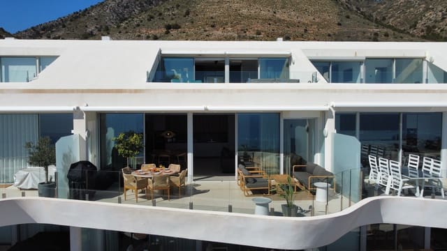 3 makuuhuone Kattohuoneisto myytävänä paikassa Benalmádena pueblo, Benalmádena mukana uima-altaan 
autotalli - 1 299 000 € (Ref: 10061718)