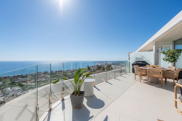 3 makuuhuone Kattohuoneisto myytävänä paikassa Benalmádena pueblo, Benalmádena mukana uima-altaan 
autotalli - 1 299 000 € (Ref: 10061718)