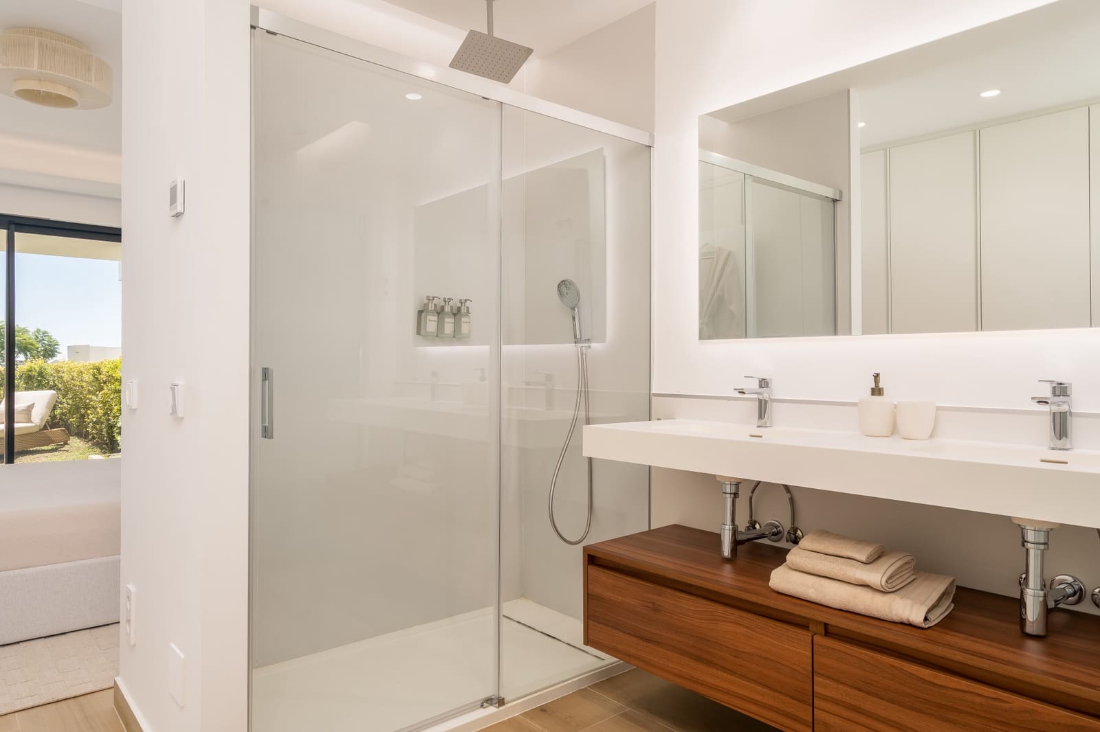 Apartamento de 4 habitaciones en Benalmadena Costa en venta con piscina garaje - 2.695.000 € (Ref: 10146761)