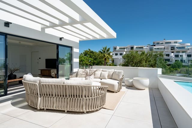 Apartamento de 4 habitaciones en Benalmadena Costa, Benalmádena en venta con piscina garaje - 2.695.000 € (Ref: 10146761)
