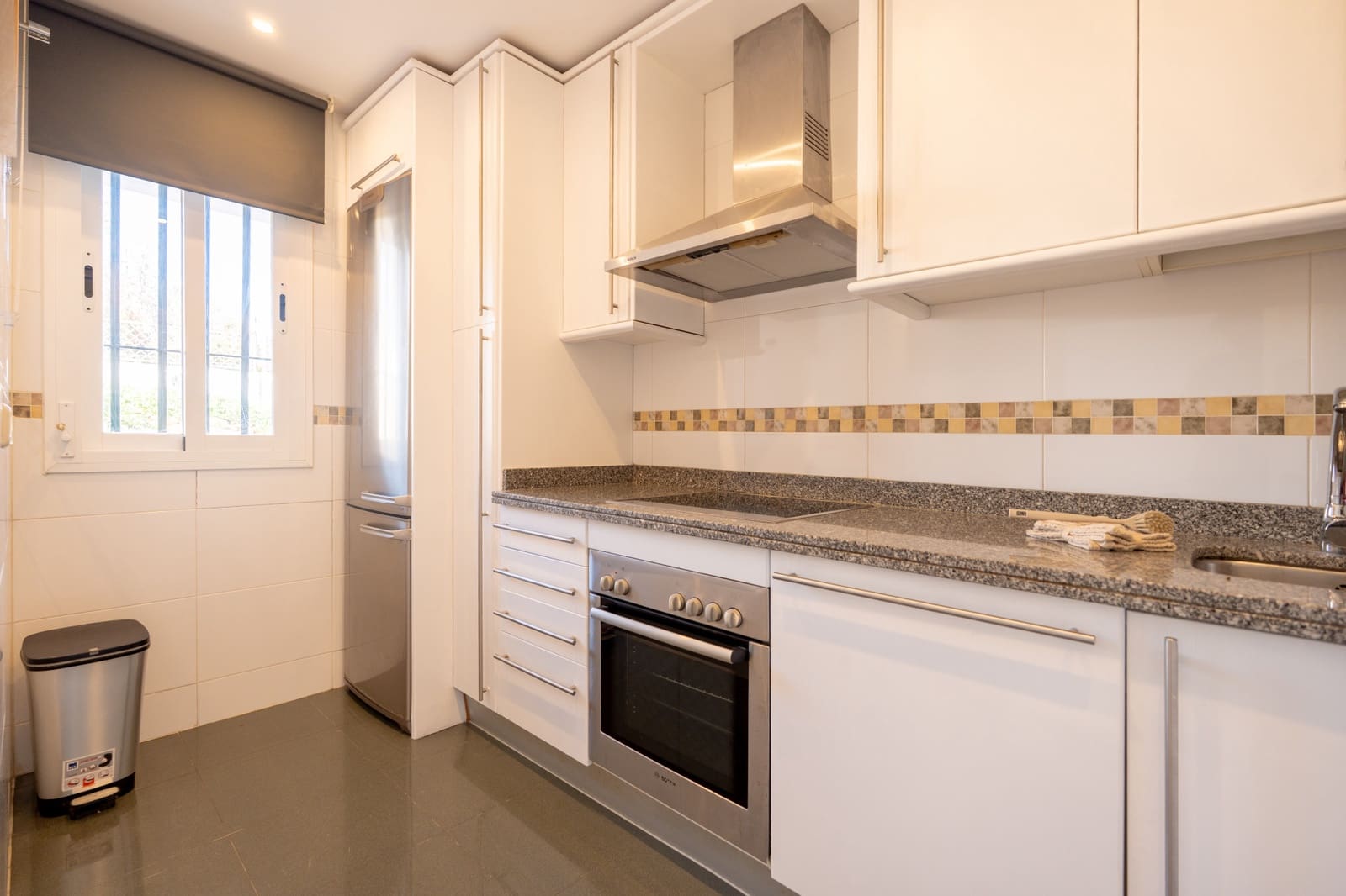 2 sypialnia Apartament na sprzedaż w La Cala de Mijas z basenem garażem - 299 900 € (Ref: 10161257)