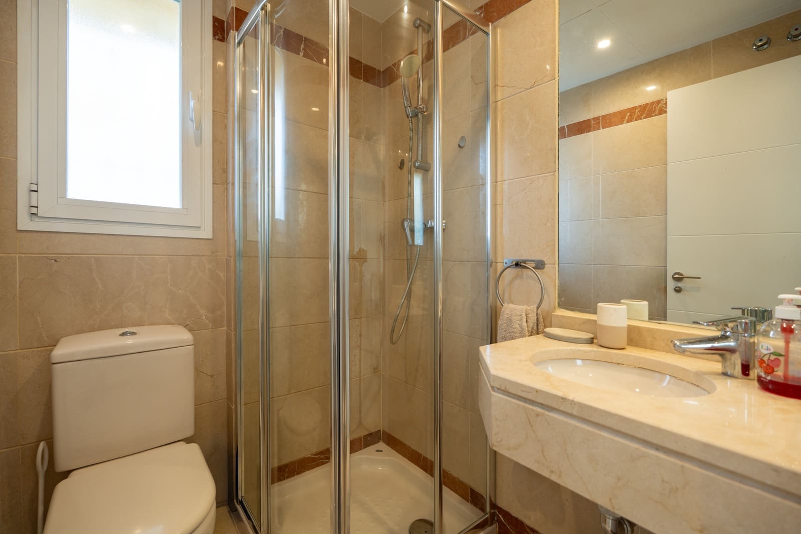 2 sypialnia Apartament na sprzedaż w La Cala de Mijas z basenem garażem - 299 900 € (Ref: 10161257)