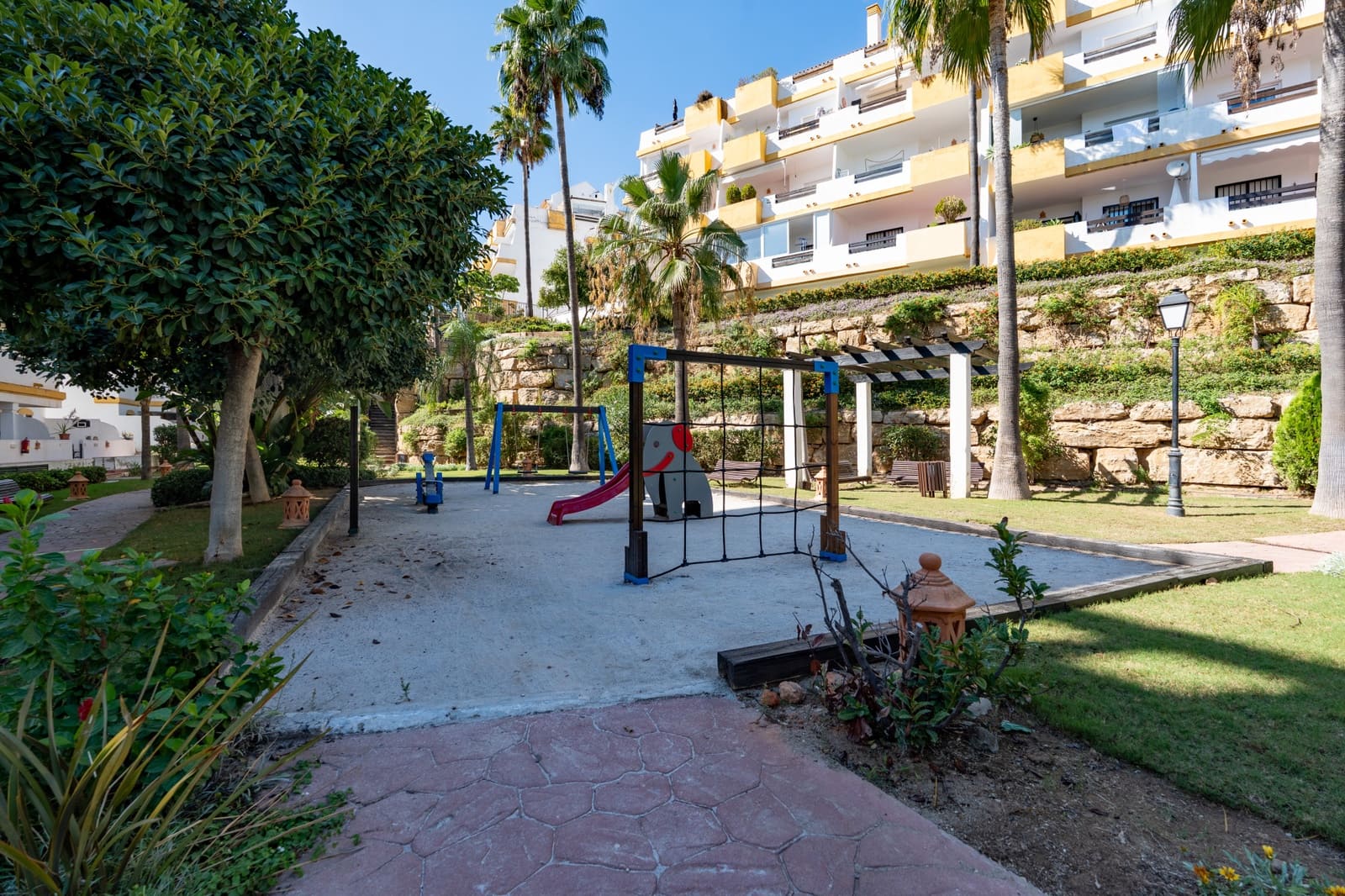 2 sypialnia Apartament na sprzedaż w La Cala de Mijas z basenem garażem - 299 900 € (Ref: 10161257)