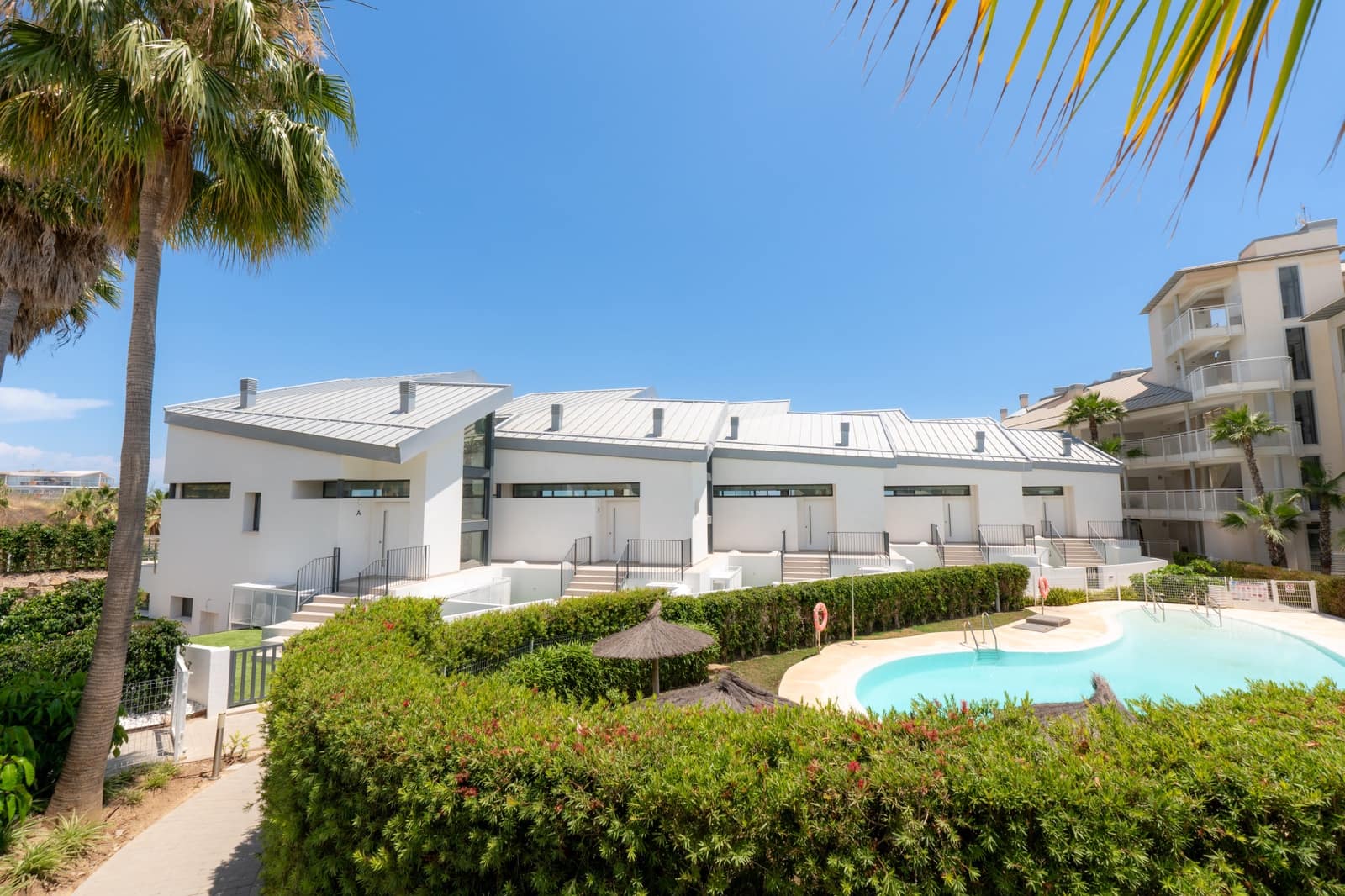 4 bedroom Villa for sale in Fuengirola with pool garage - € 1,795,000 (Ref: 9062735)