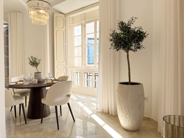 3 bedroom Apartment for sale in Centro, Málaga city - € 849,000 (Ref: 9062737)