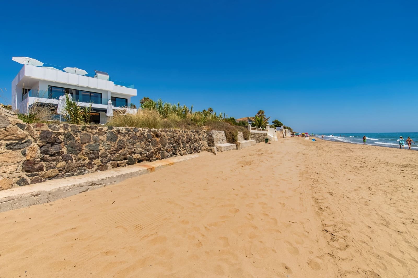 6 bedroom Villa for sale in Marbella with pool garage - € 6,500,000 (Ref: 9085125)