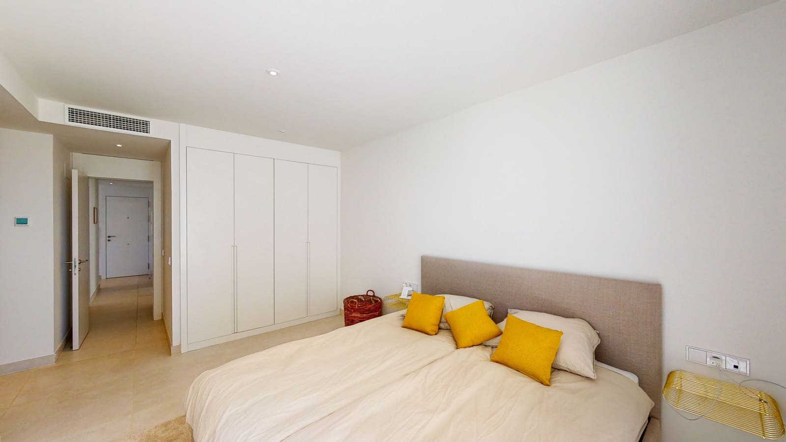 3 bedroom Apartment for sale in Fuengirola with pool garage - € 795,000 (Ref: 9085126)