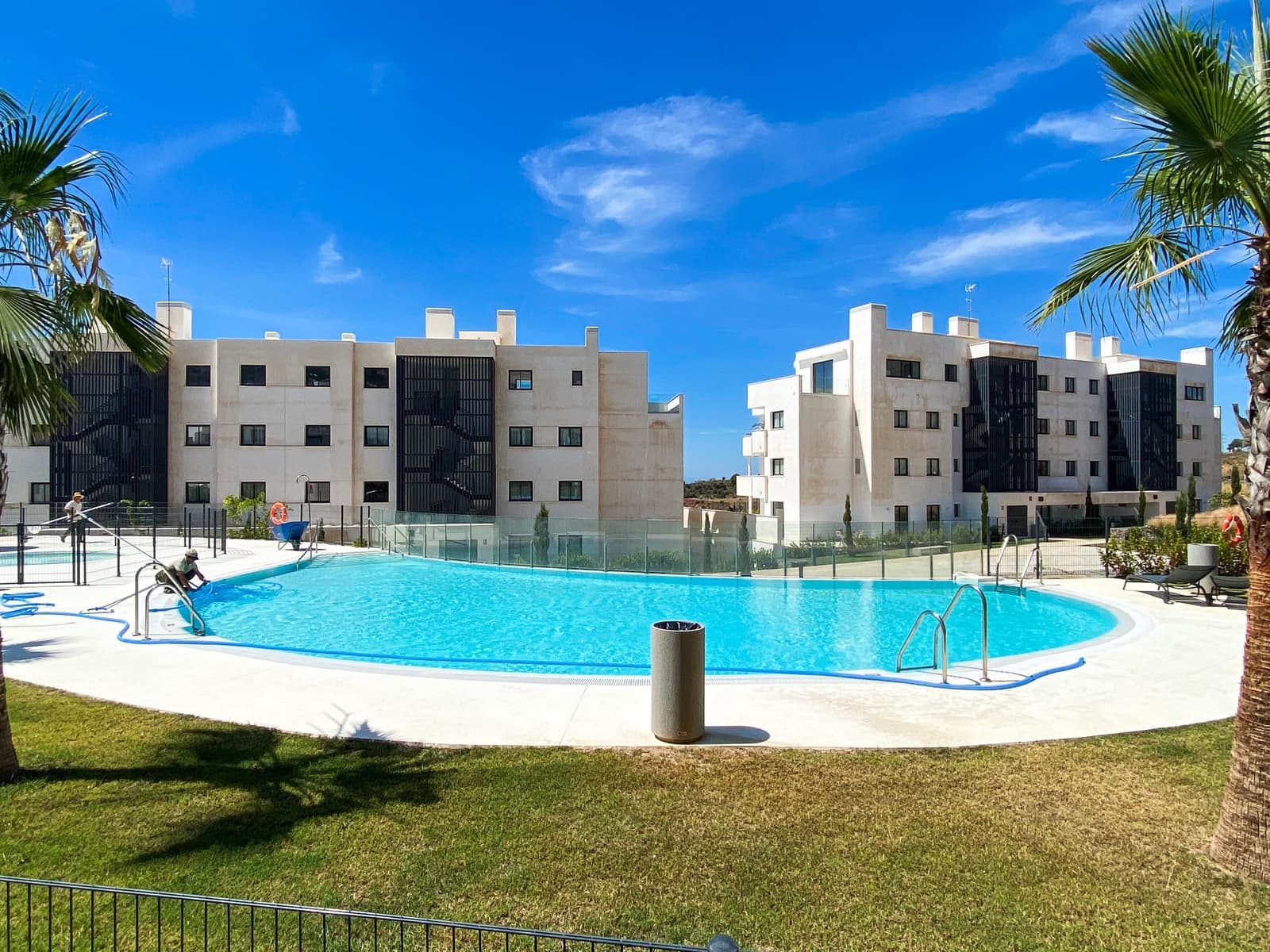 3 bedroom Apartment for sale in Fuengirola with pool garage - € 795,000 (Ref: 9085126)