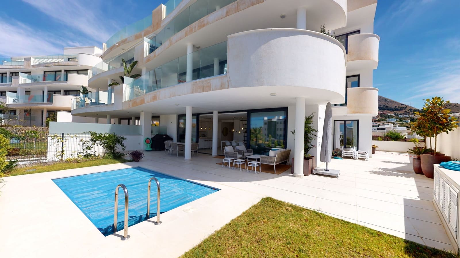 3 makuuhuone Huoneisto myytävänä paikassa Fuengirola mukana uima-altaan 
autotalli - 795 000 € (Ref: 9085126)
