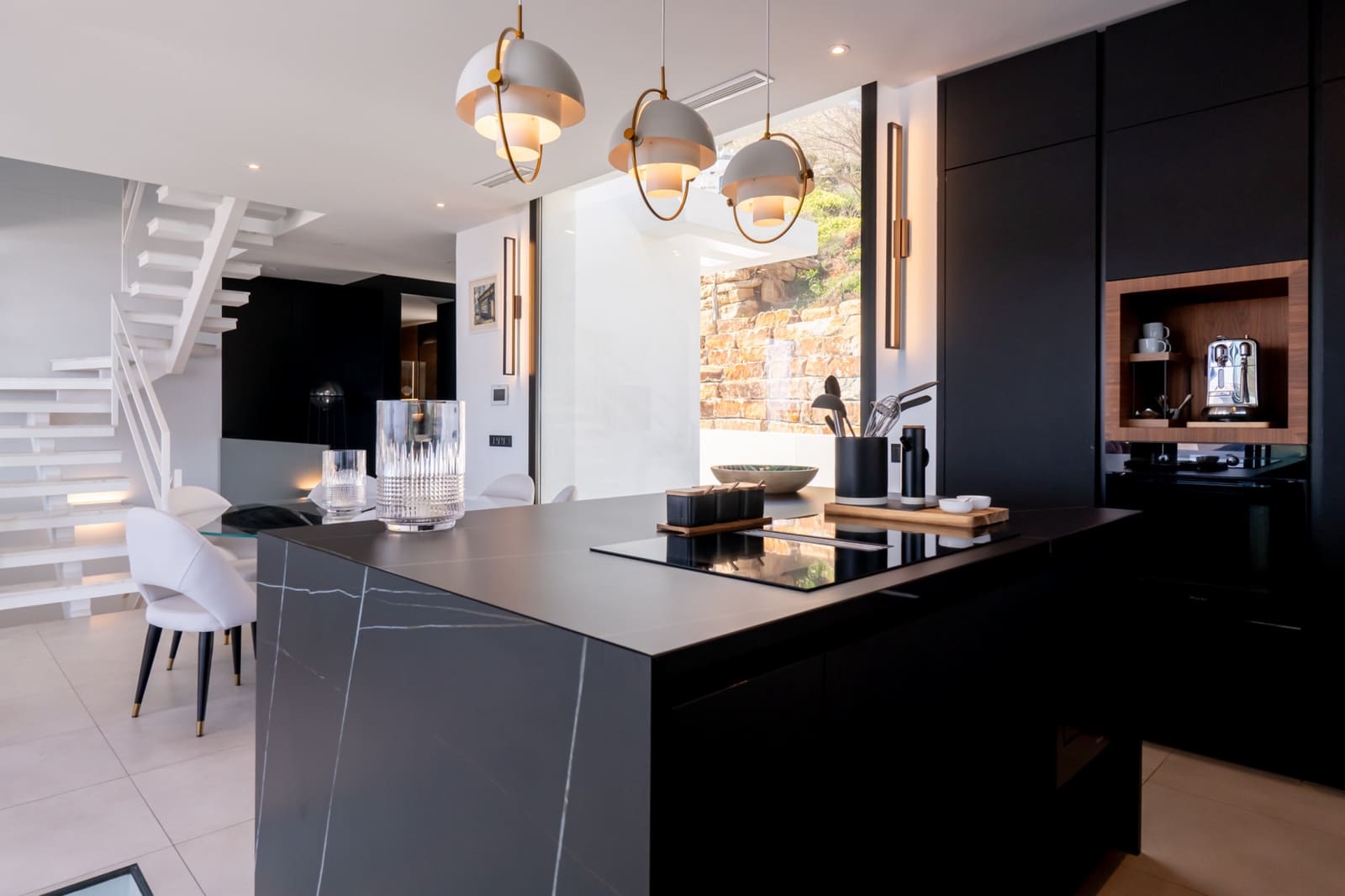 4 bedroom Villa for sale in Benalmadena with pool garage - € 2,200,000 (Ref: 9085128)