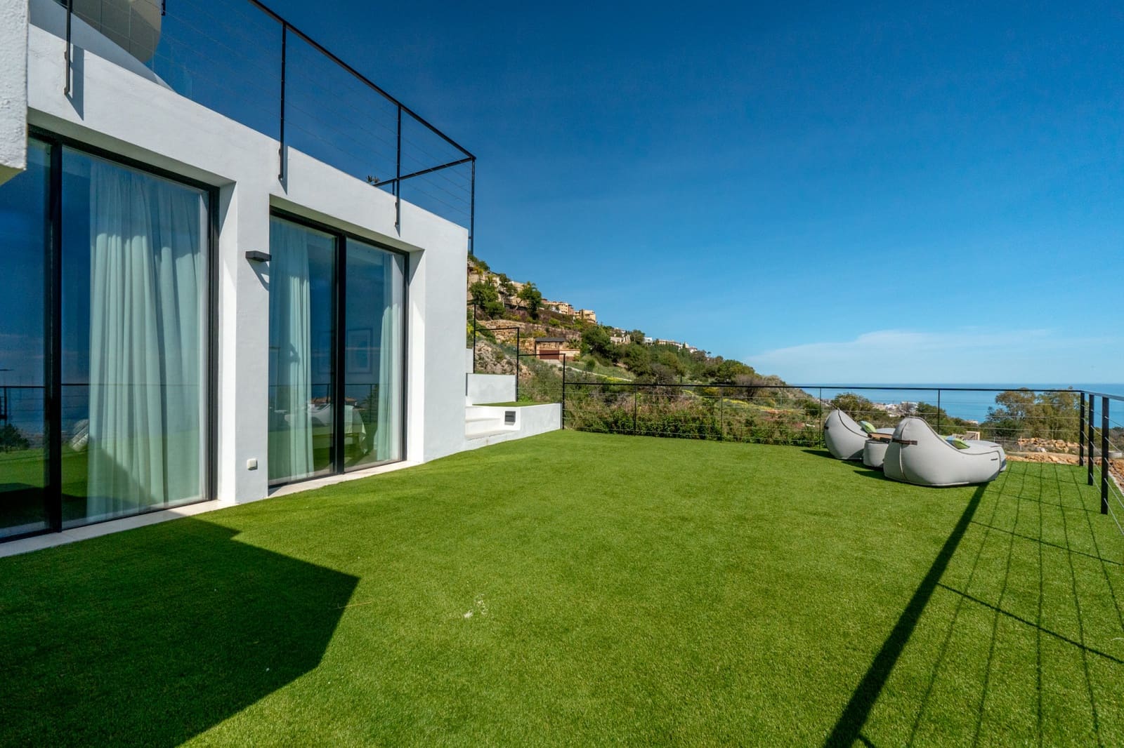 4 bedroom Villa for sale in Benalmadena with pool garage - € 2,200,000 (Ref: 9085128)