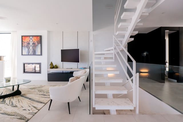 4 sypialnia Willa na sprzedaż w Benalmádena z basenem garażem - 2 200 000 € (Ref: 9085128)