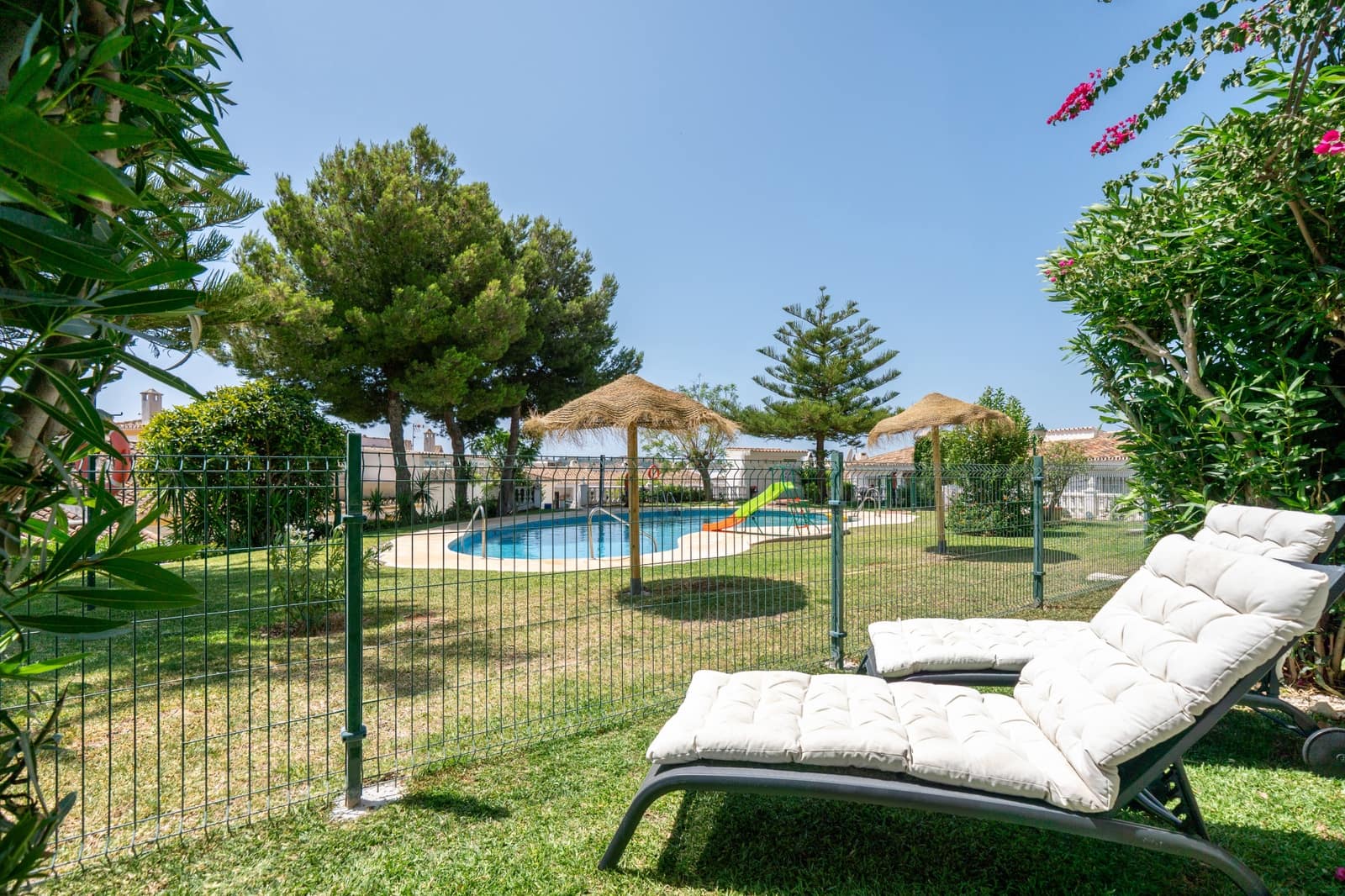 2 chambre Maison de Ville à vendre à Mijas Costa avec piscine - 435 000 € (Ref: 9089659)