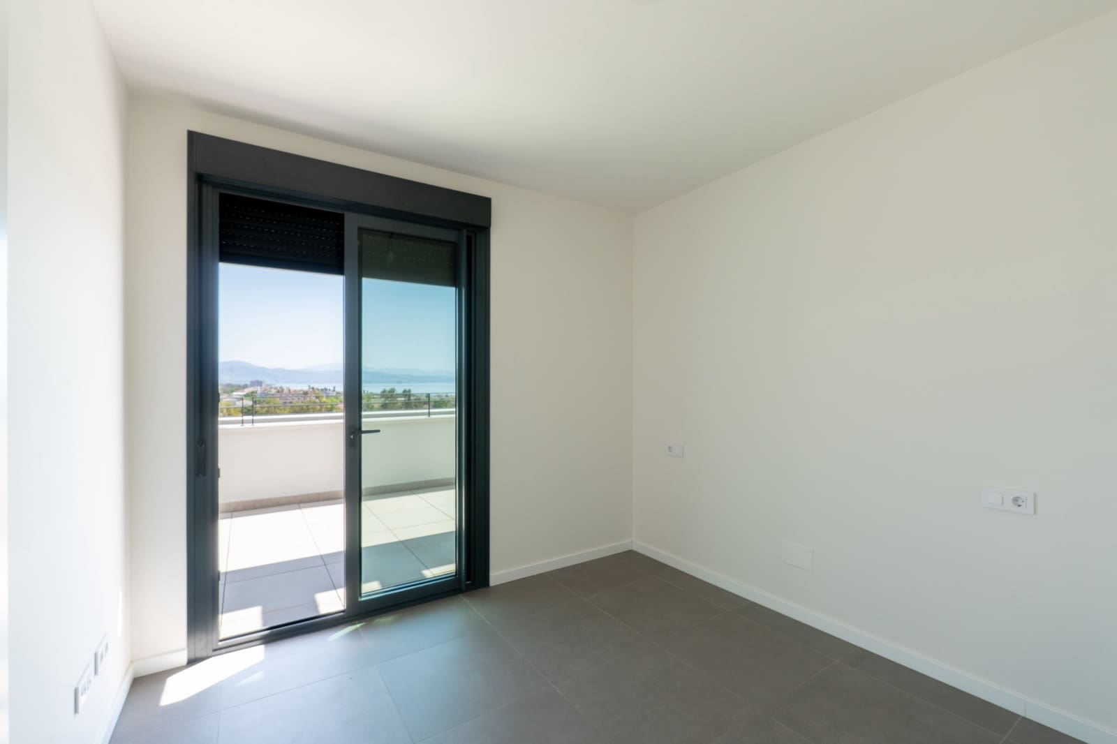 2 soveværelse Penthouse til salg i Torremolinos med swimmingpool garage - € 950.000 (Ref: 9108557)