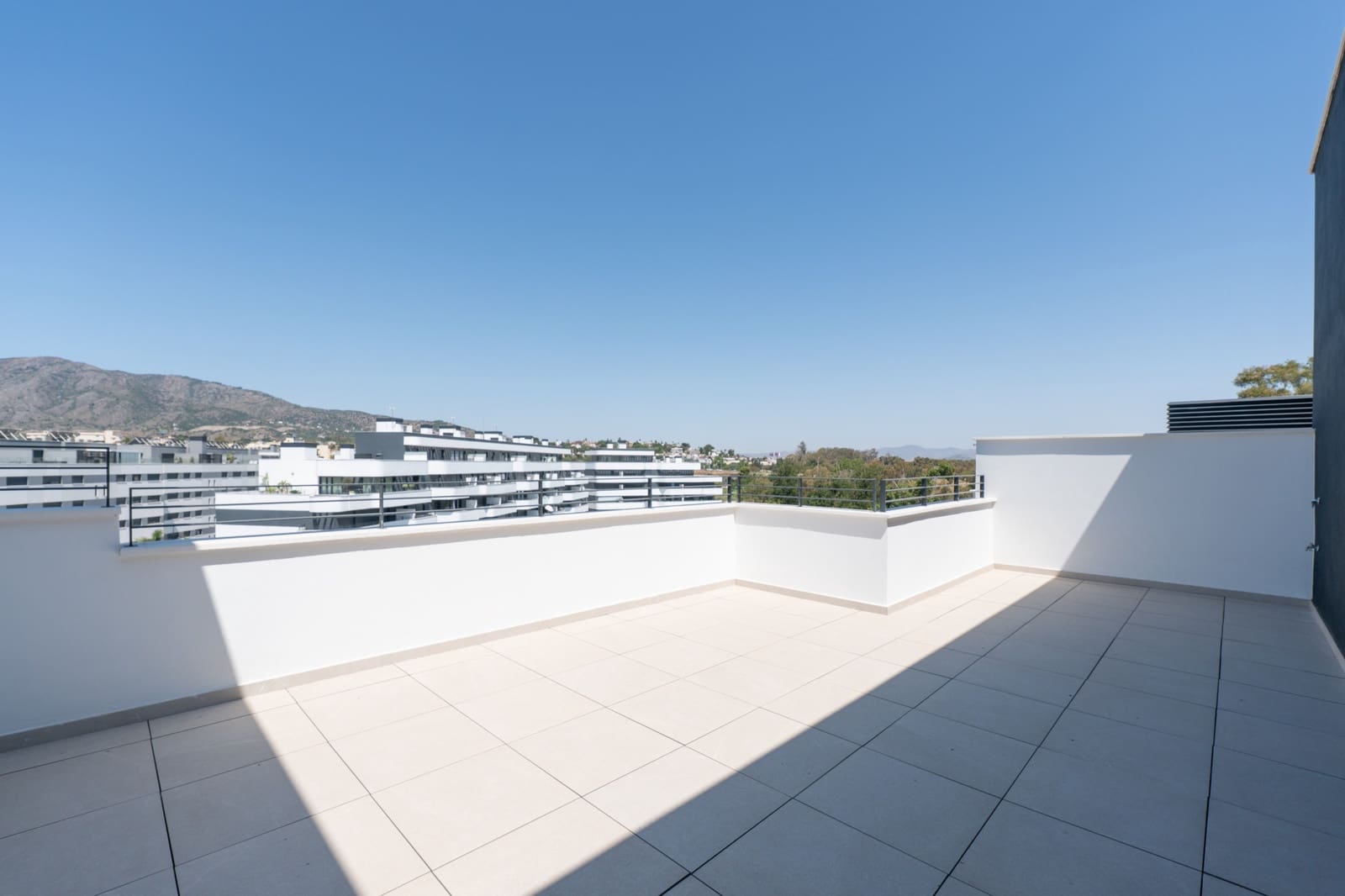 2 soveværelse Penthouse til salg i Torremolinos med swimmingpool garage - € 950.000 (Ref: 9108557)