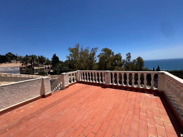 4 sypialnia Willa na sprzedaż w La Capellania, Benalmádena z basenem garażem - 1 275 000 € (Ref: 9115958)