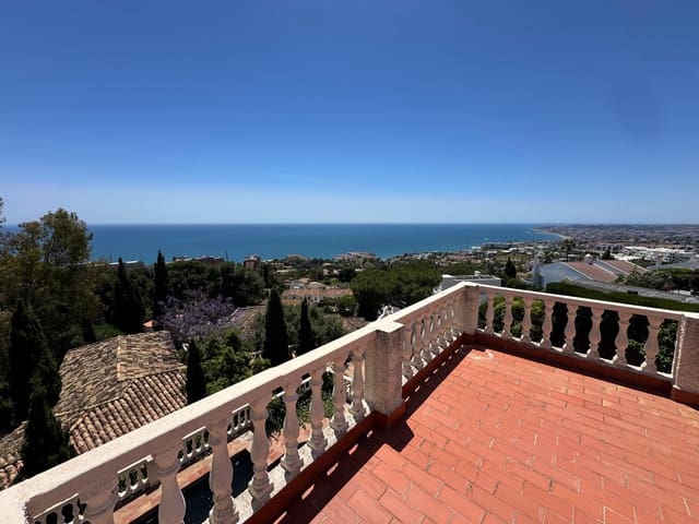 4 sypialnia Willa na sprzedaż w La Capellania, Benalmádena z basenem garażem - 1 275 000 € (Ref: 9115958)