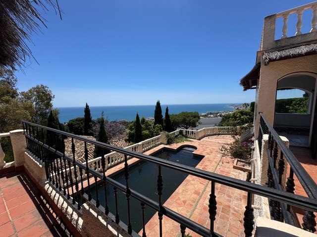 4 sypialnia Willa na sprzedaż w La Capellania, Benalmádena z basenem garażem - 1 275 000 € (Ref: 9115958)