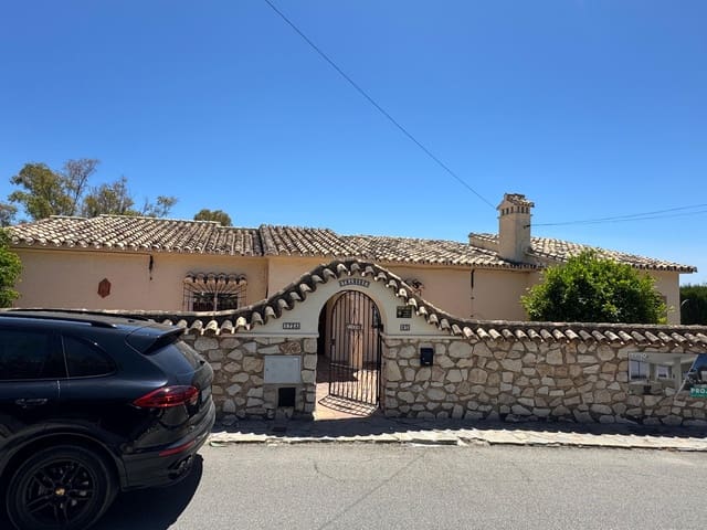 4 soveværelse Villa til salg i La Capellania, Benalmádena med swimmingpool garage - € 1.275.000 (Ref: 9115958)