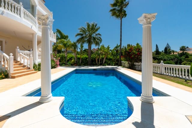 Chalet de 4 habitaciones en Marbella en venta con piscina garaje - 2.490.000 € (Ref: 9115960)