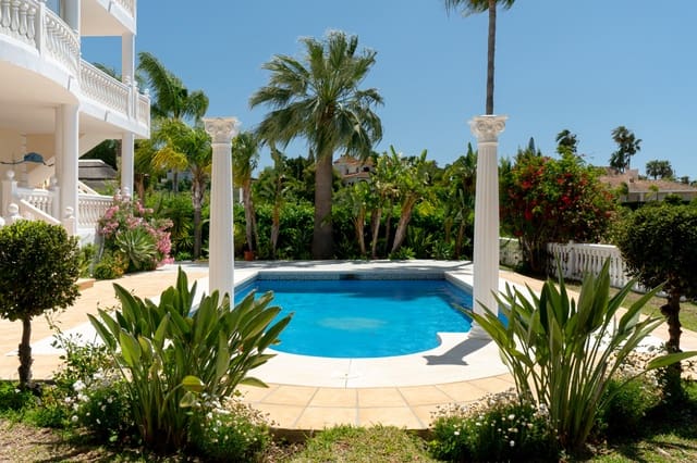 Chalet de 4 habitaciones en Marbella en venta con piscina garaje - 2.490.000 € (Ref: 9115960)