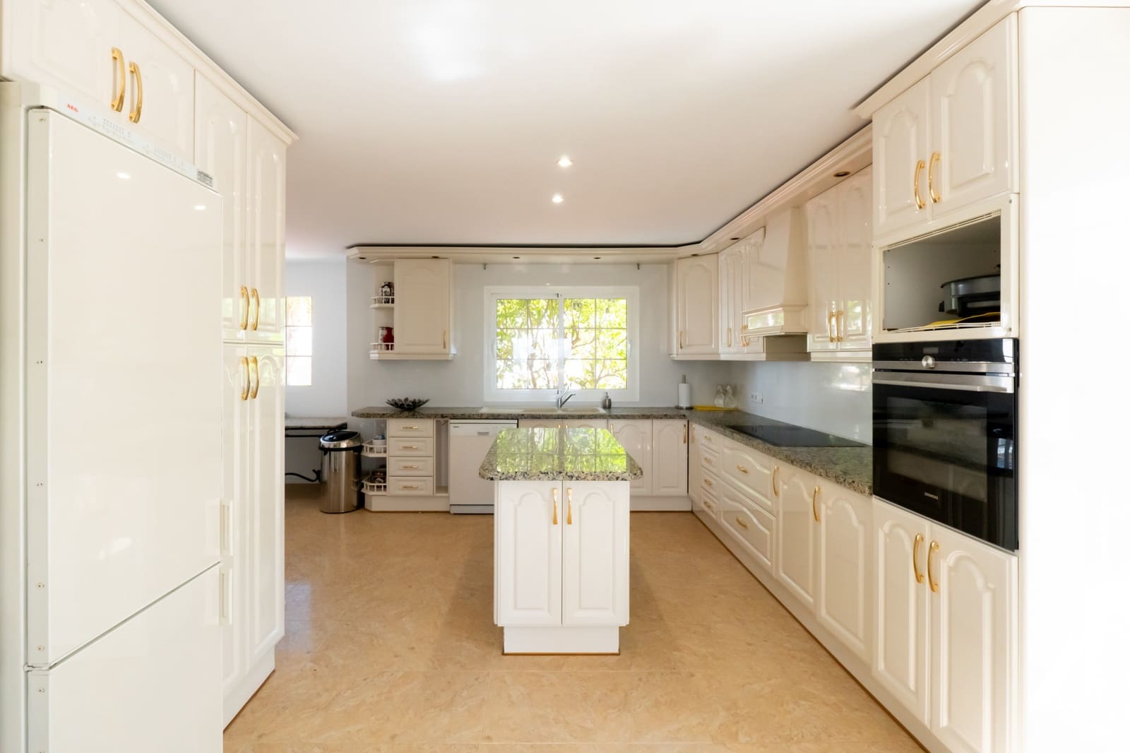 4 camera da letto Villa in vendita in Marbella con piscina garage - 2.490.000 € (Rif: 9115960)