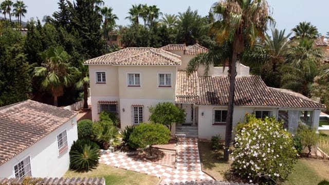 5 bedroom Villa for sale in Marbella with pool garage - € 2,125,000 (Ref: 9115961)